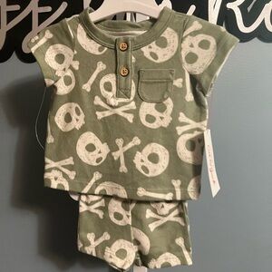 Cat & Jack Green Skull & Crossbones Baby 2piece Short Set NWT Newborn
